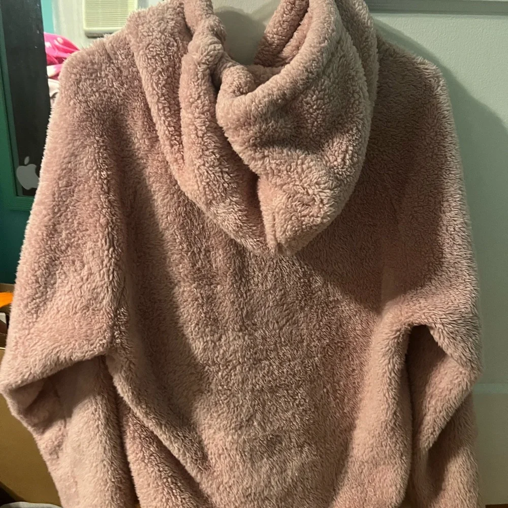 Pink sweater - Picture 2 of 2